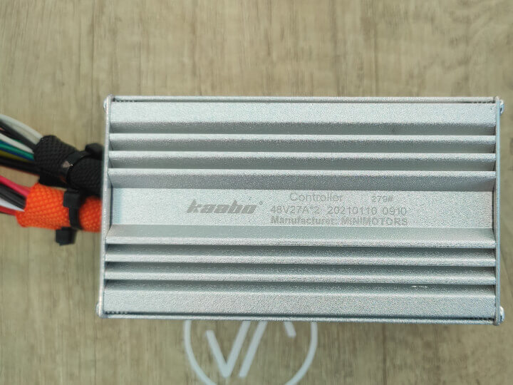 Controladora Minimotors 48V 2*27A